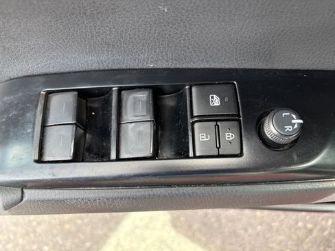 Used 2025 Toyota Camry LE w/ Convenience Package FWD image 17