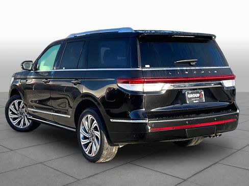 Used 2023 Lincoln Navigator 2WD image 12