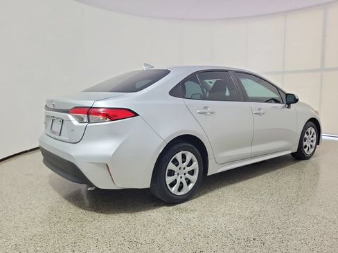 Used 2024 Toyota Corolla LE FWD image 5
