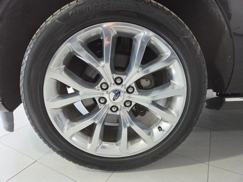 Used 2018 Ford Expedition Limited w/ Equipment Group 302A image 12