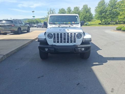 Used 2021 Jeep Gladiator Sport AWD/4WD image 2