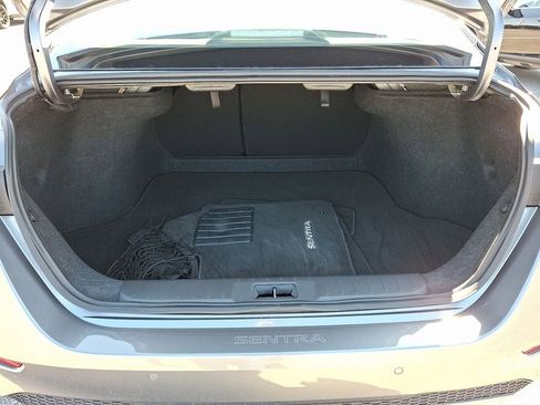 Used 2025 Nissan Sentra SV w/ Trunk Package image 28