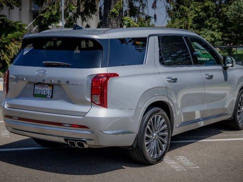 Used 2023 Hyundai Palisade Calligraphy w/ Cargo Package image 4