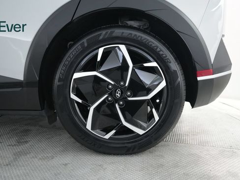 Used 2024 Hyundai Ioniq 5 SEL RWD image 9