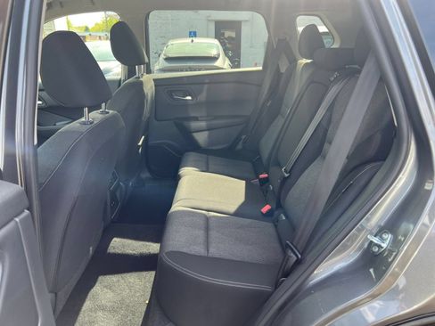 Used 2025 Nissan Rogue SV FWD image 29