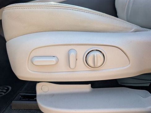 Used 2019 Buick Enclave Essence image 23