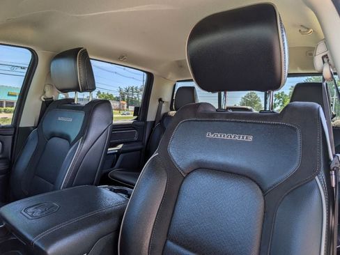 Used 2022 RAM 1500 Laramie AWD/4WD image 15