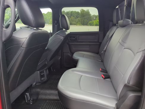 Used 2022 RAM 5500 Tradesman w/ Chrome Appearance Group RWD image 12
