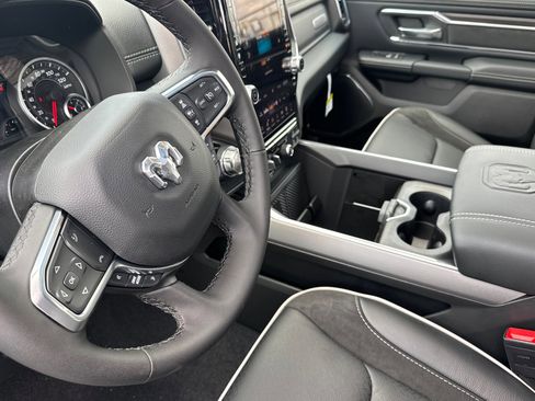 New 2026 RAM 1500 Laramie AWD/4WD image 9