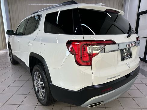 Used 2023 GMC Acadia SLT w/ Preferred Package FWD image 9