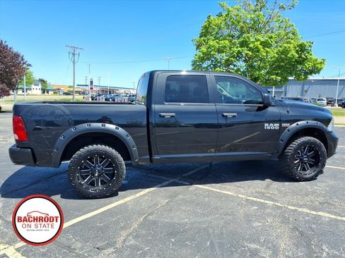 Used 2018 RAM 1500 Express w/ Wheel & Sound Group AWD/4WD image 8