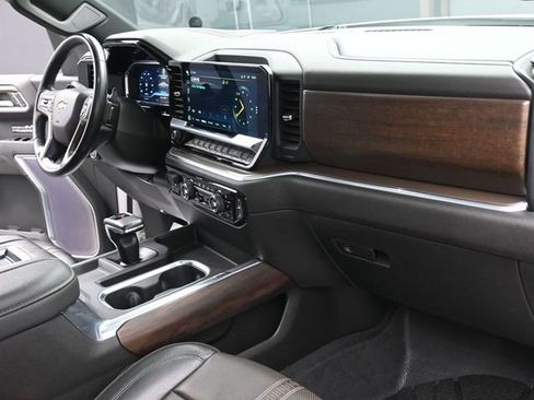 Used 2022 Chevrolet Silverado 1500 High Country w/ High Country Premium Package image 28