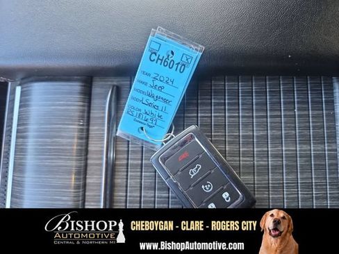 Used 2024 Jeep Wagoneer L Series II w/ Flexible Seating Group AWD/4WD image 21