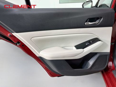 Used 2020 Nissan Altima 2.0 Platinum FWD image 28