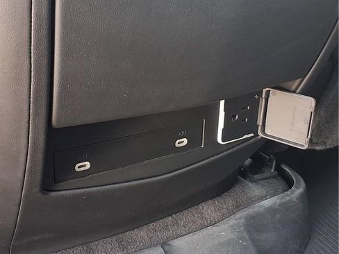 Used 2024 Cadillac Escalade Premium Luxury w/ Performance Package image 26