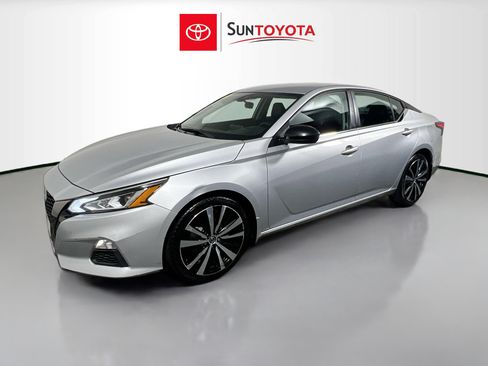 Used 2021 Nissan Altima 2.5 SR FWD image 7