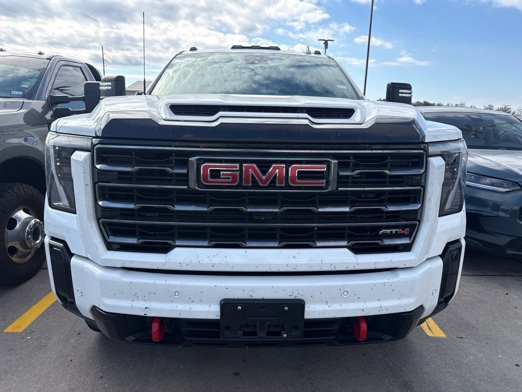 Used 2025 GMC Sierra 2500 AT4 w/ AT4 Premium Plus Package AWD/4WD image 2