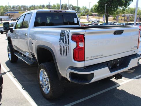 Used 2020 Chevrolet Silverado 2500 High Country w/ Z71 Off-Road Package AWD/4WD image 6