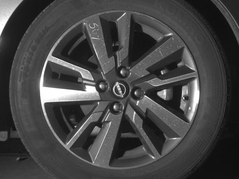 Used 2025 Nissan Versa SV FWD image 13