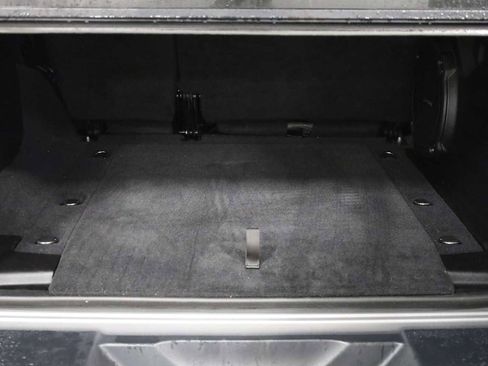 Used 2019 Jeep Wrangler Unlimited Sahara image 38