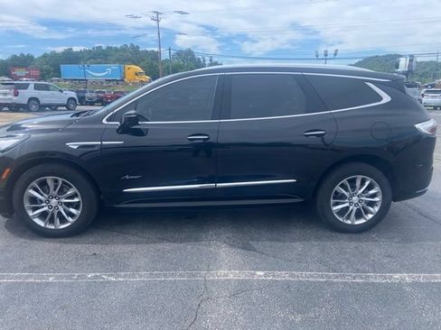 Used 2022 Buick Enclave Avenir w/ Avenir Technology Package AWD/4WD image 4