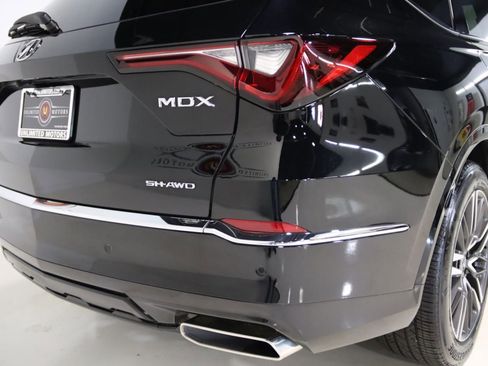 Used 2025 Acura MDX SH-AWD w/ Advance Package image 12