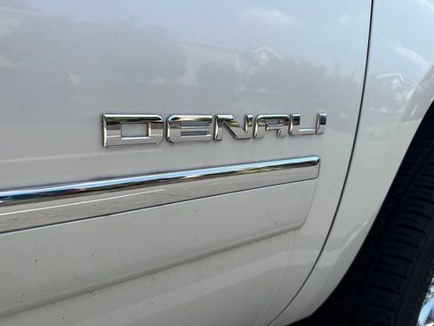 Used 2013 GMC Yukon Denali AWD/4WD image 9