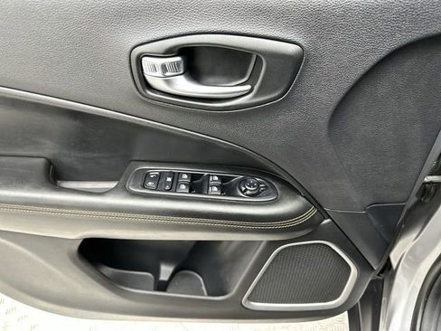 Used 2020 Jeep Compass Limited image 14