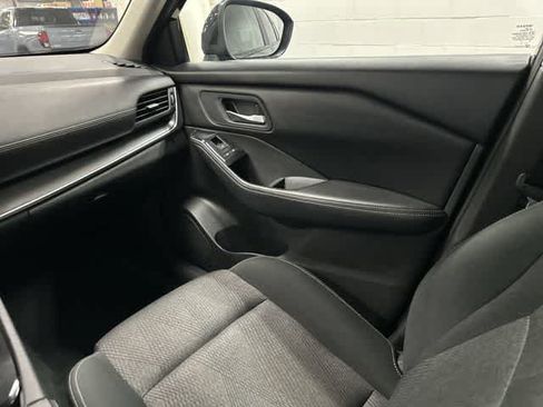 Used 2024 Nissan Rogue SV AWD/4WD image 13