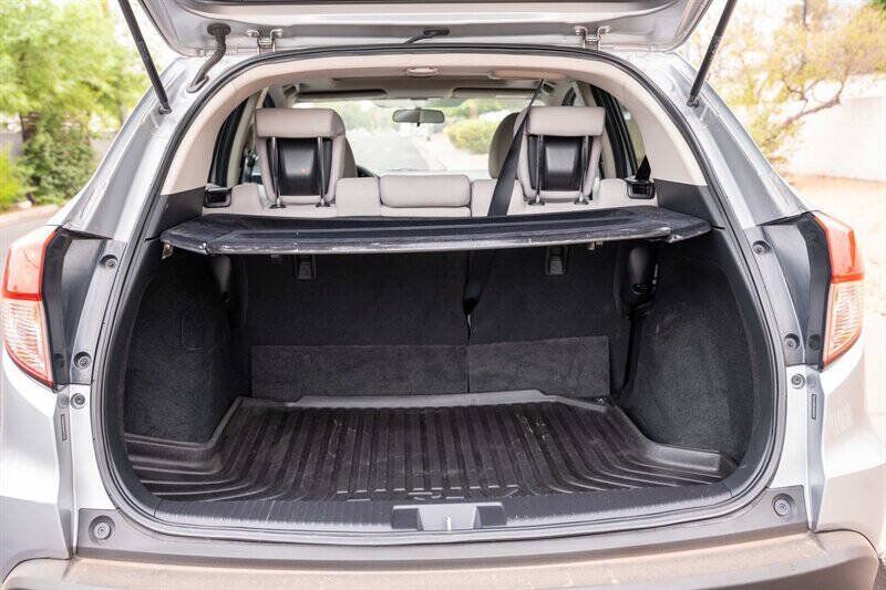 Used 2017 Honda HR-V EX image 19