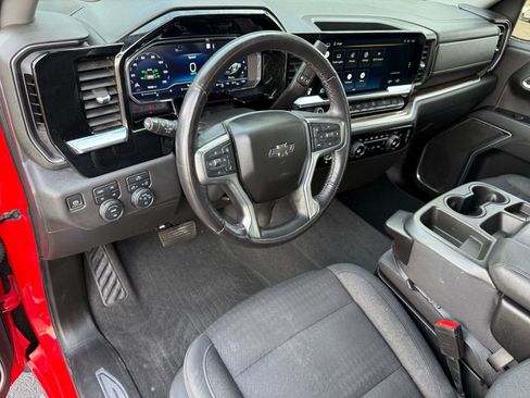 Used 2022 Chevrolet Silverado 1500 LT Trail Boss w/ Protection Package AWD/4WD image 11