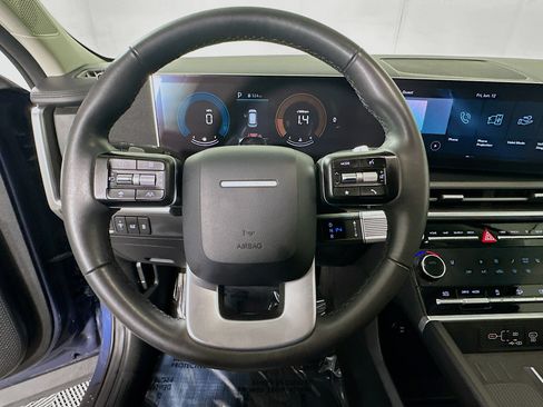 Used 2025 Hyundai Santa Fe SEL FWD image 15