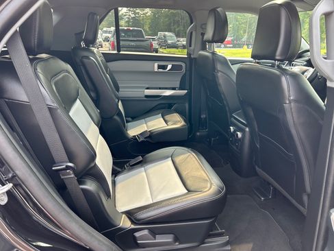 Certified 2024 Ford Explorer XLT w/ Equipment Group 202A AWD/4WD image 21