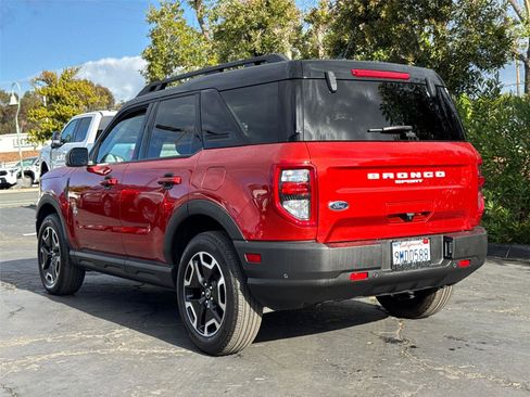 Used 2023 Ford Bronco Sport Outer Banks w/ Tech Package AWD/4WD image 11