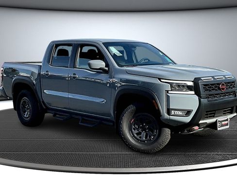 Used 2025 Nissan Frontier PRO-4X image 1