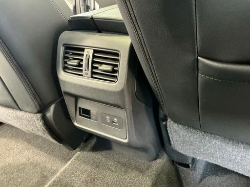 Used 2022 Nissan Rogue SL image 13