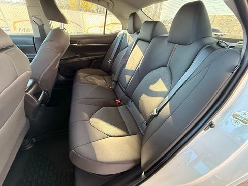 Used 2020 Toyota Camry LE image 19