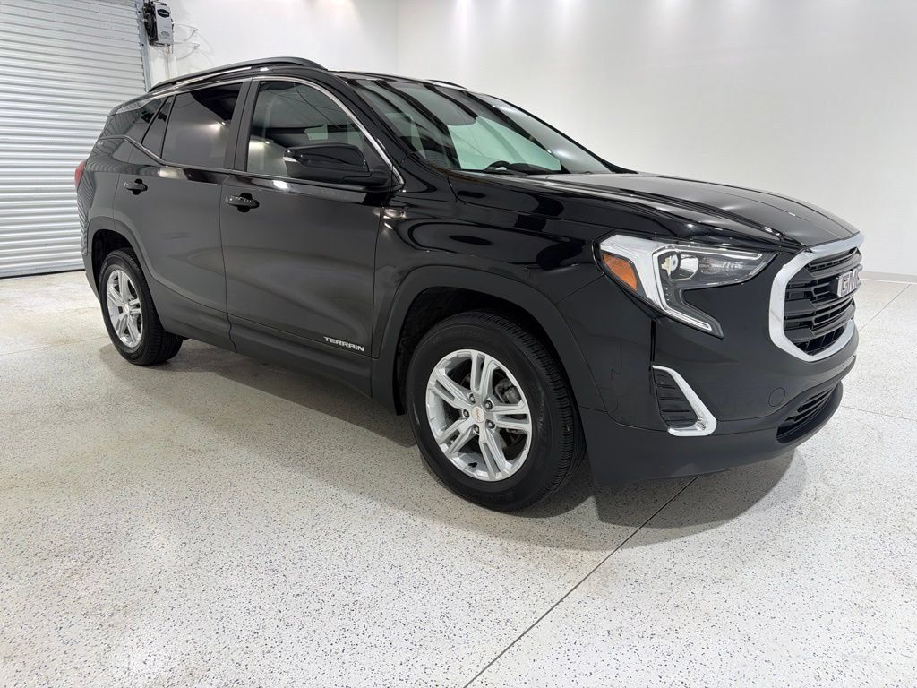 Used 2021 GMC Terrain SLE w/ Driver Convenience Package AWD/4WD image 7