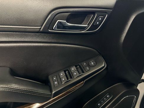Used 2019 Chevrolet Tahoe LT image 13