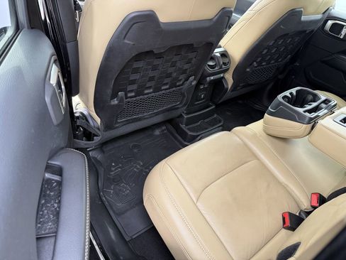 Used 2018 Jeep Wrangler Unlimited Rubicon w/ LED Lighting Group image 35