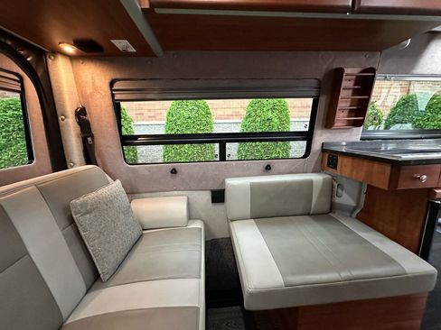 Used 2016 Mercedes-Benz Sprinter 2500 image 47