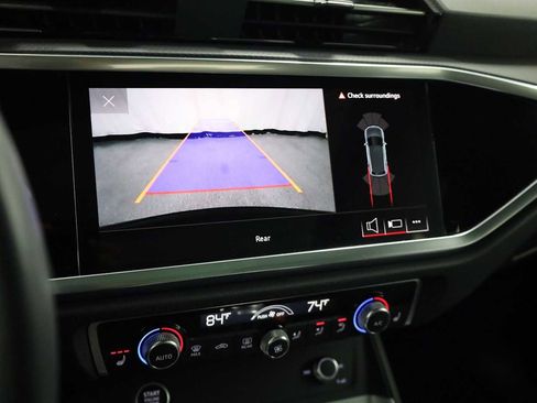 Used 2024 Audi Q3 2.0T Premium w/ Convenience Package image 31