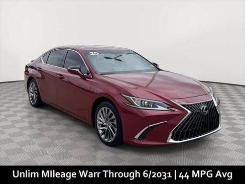 Used 2025 Lexus ES 300h w/ Luxury Package FWD image 1