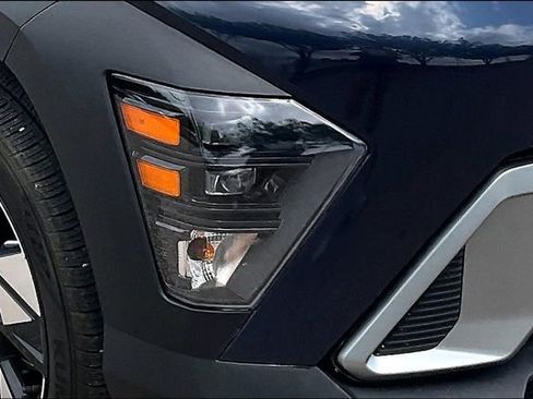 Used 2025 Hyundai Kona SEL AWD/4WD image 27