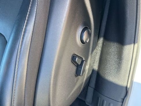 Used 2022 Jeep Cherokee Limited image 17