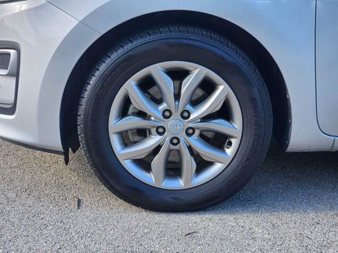 Used 2020 Kia Sedona EX FWD image 9
