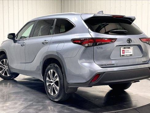 Certified 2024 Toyota Highlander XLE AWD/4WD image 13