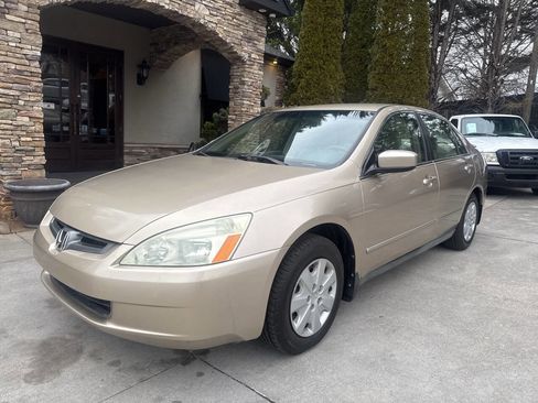 Used 2004 Honda Accord LX image 2