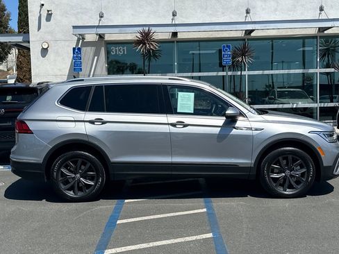 Used 2023 Volkswagen Tiguan SE image 4