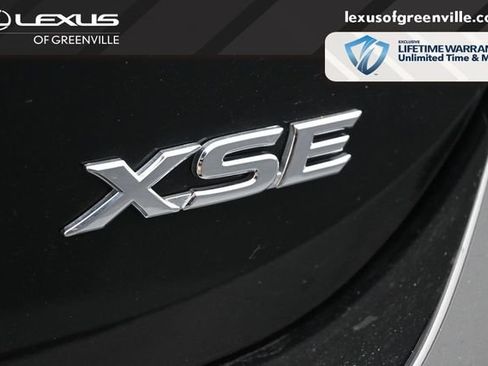 Used 2023 Toyota Camry XSE FWD image 9